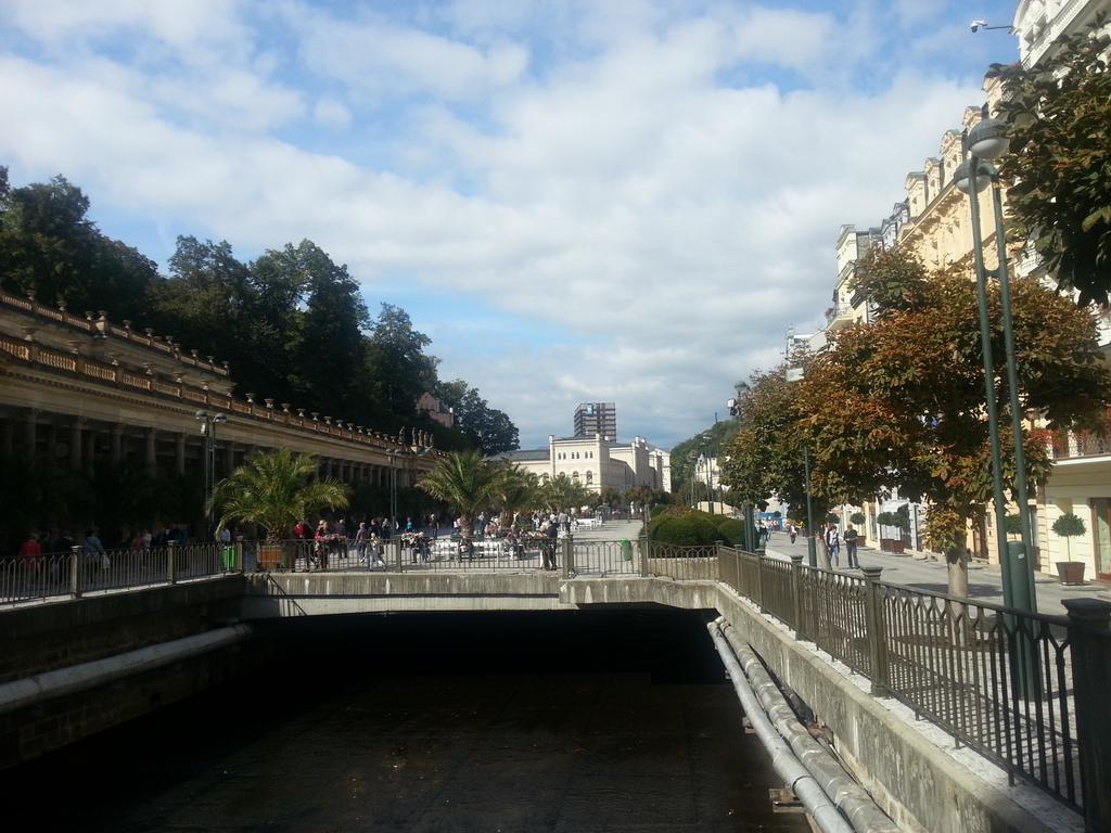 Apartments Valencia Karlovy Vary Eksteriør bilde
